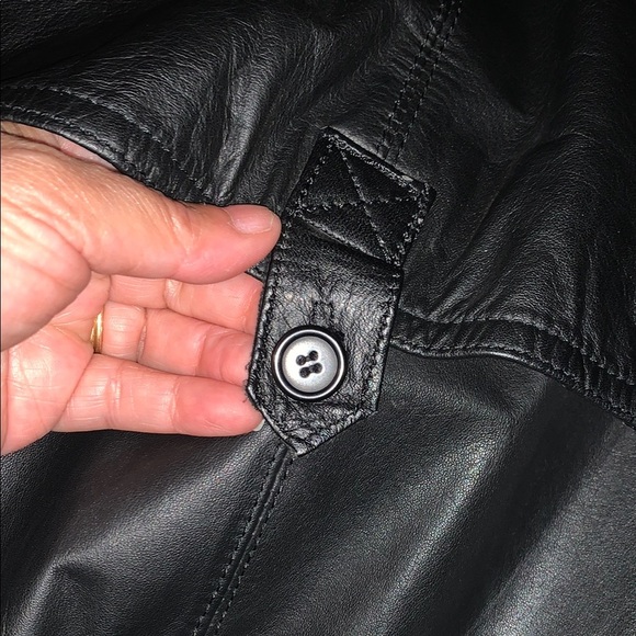 Vintage EUC Women's Black Leather Coat/Trench by Pelle Studio - Picture 13 of 16